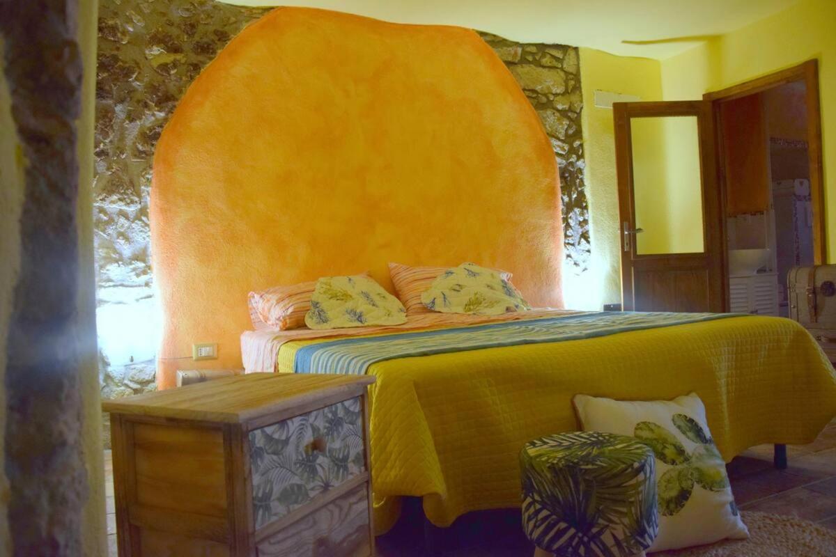 Agriturismo Su'E Lentu Bosa Buitenkant foto