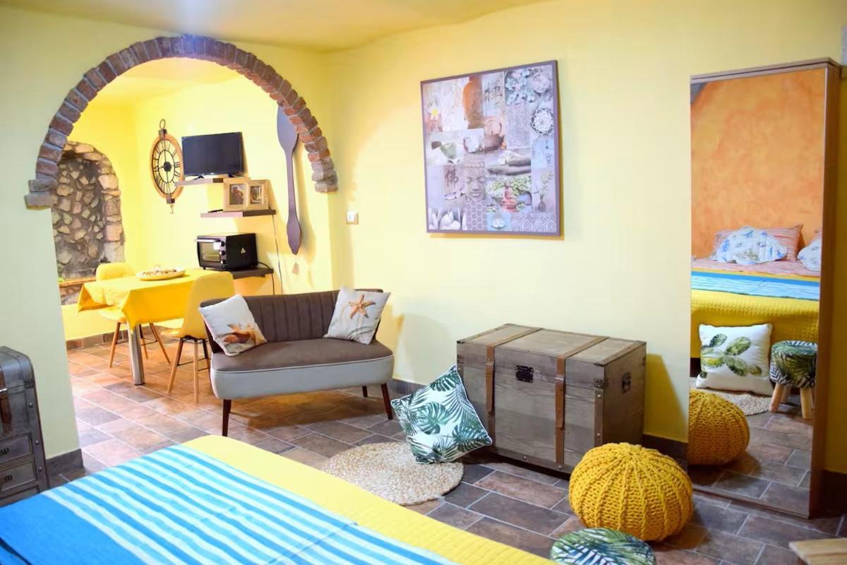 Agriturismo Su'E Lentu Bosa Buitenkant foto