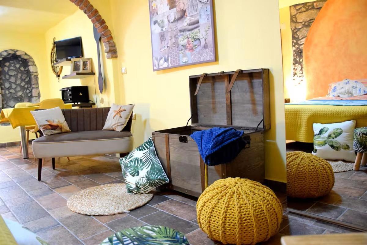 Agriturismo Su'E Lentu Bosa Buitenkant foto