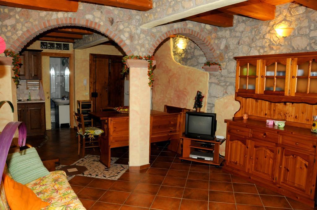 Agriturismo Su'E Lentu Bosa Kamer foto