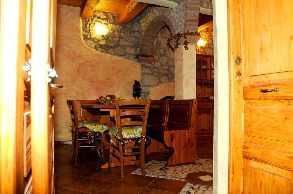 Agriturismo Su'E Lentu Bosa Kamer foto