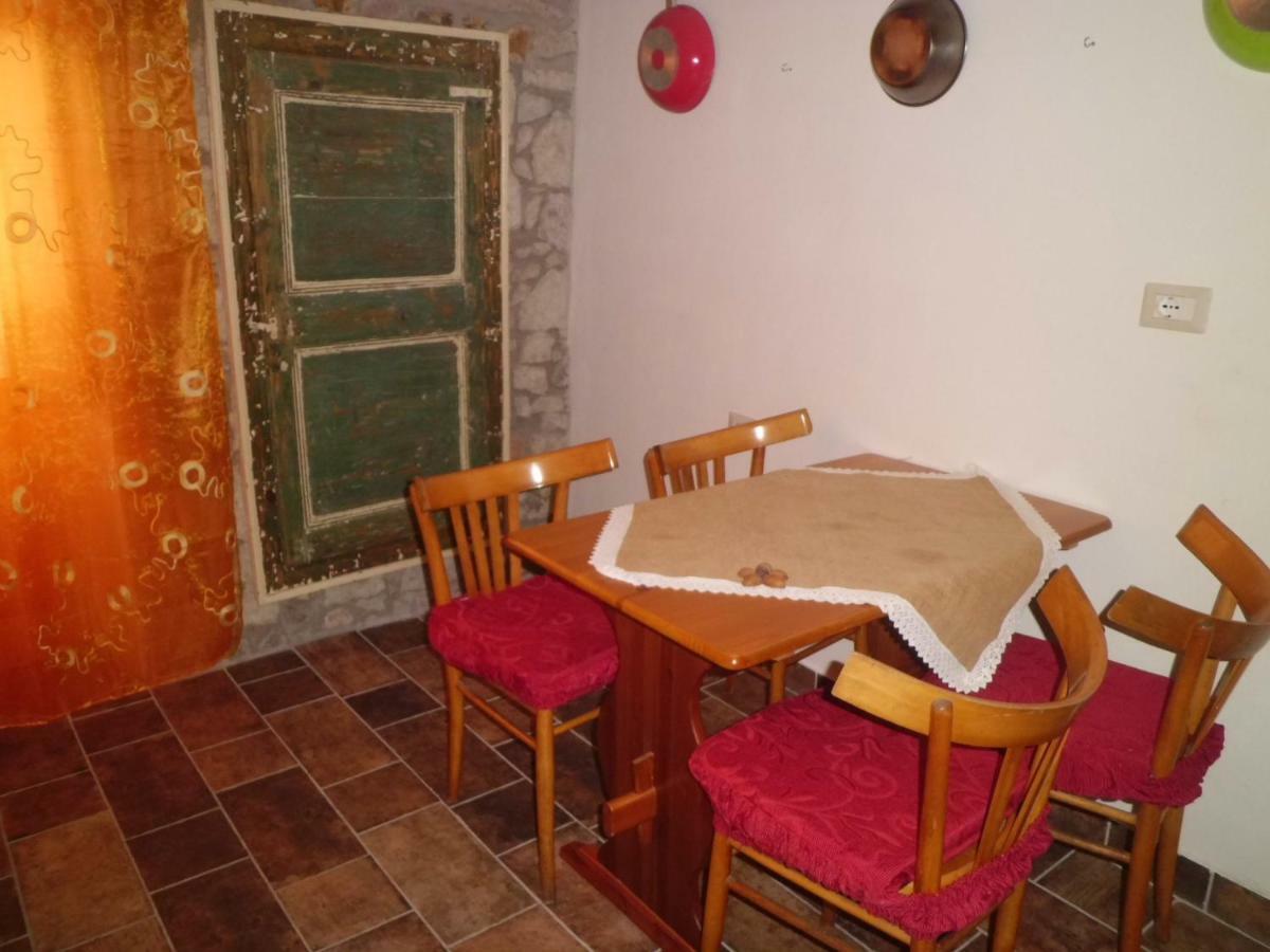 Agriturismo Su'E Lentu Bosa Buitenkant foto